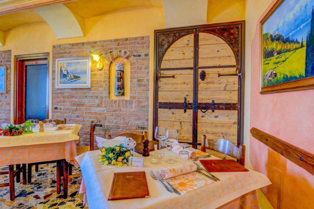 Hotel Castello Tignale Exterior photo